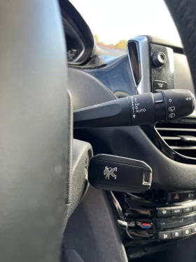 Peugeot 208, снимка 12