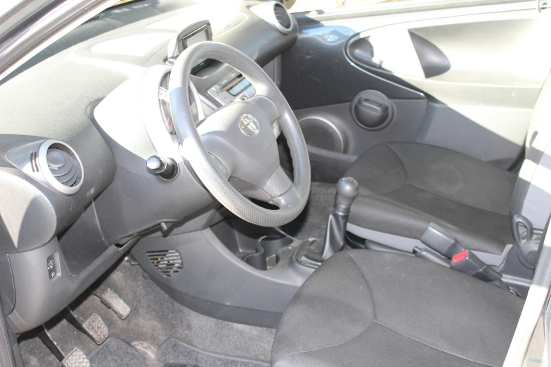 Toyota Aygo 4л./100км.ИТАЛИЯ, перфектен, снимка 11 - Автомобили и джипове - 43460358