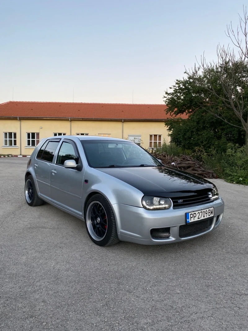 VW Golf, снимка 1 - Автомобили и джипове - 46970891