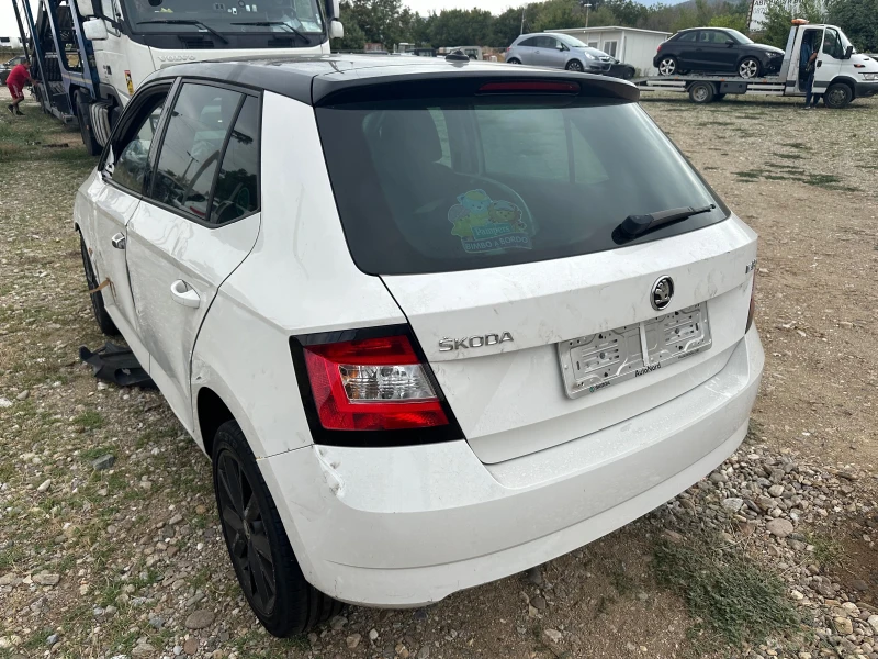 Skoda Fabia 1.0i, снимка 6 - Автомобили и джипове - 47103802