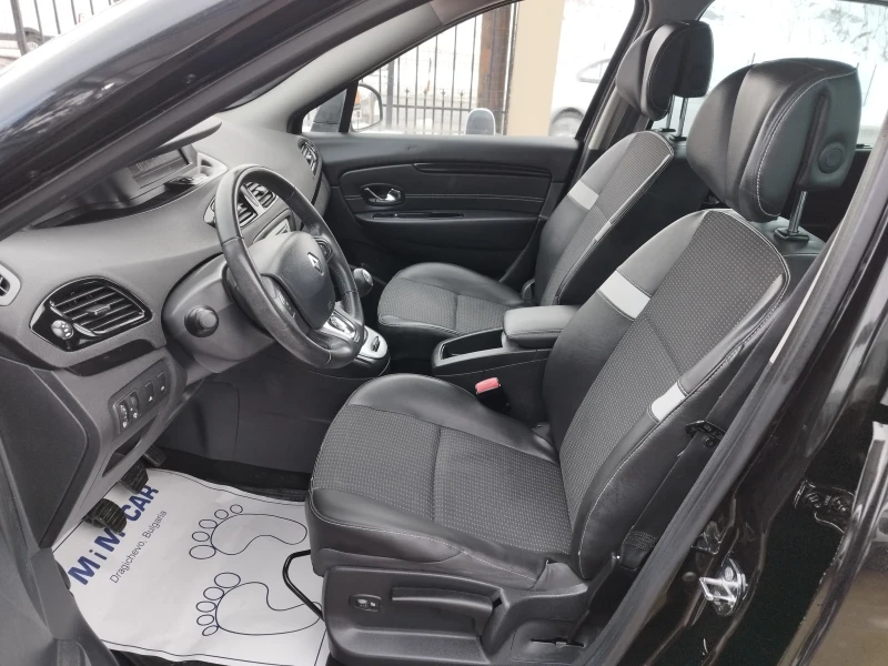 Renault Scenic 1.2i 16v, снимка 8 - Автомобили и джипове - 48667771