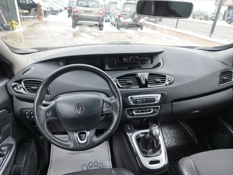 Renault Scenic 1.2i 16v, снимка 11 - Автомобили и джипове - 48667771