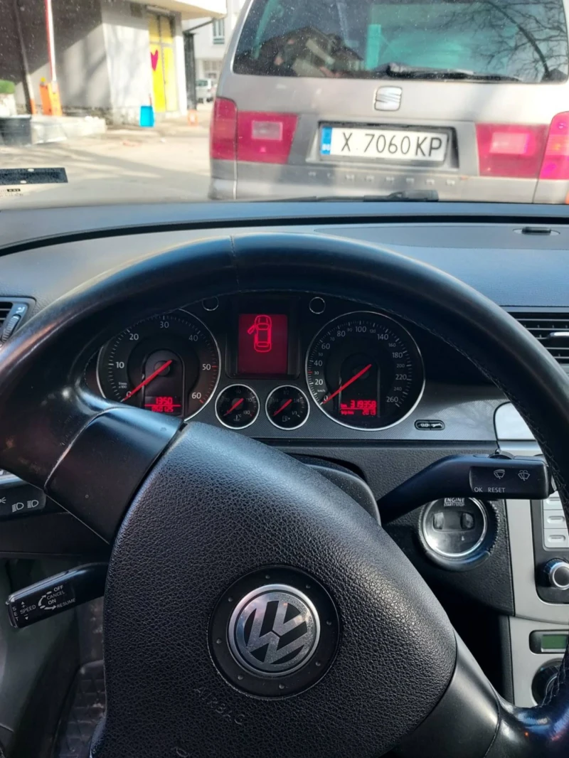 VW Passat B6, снимка 5 - Автомобили и джипове - 48693042