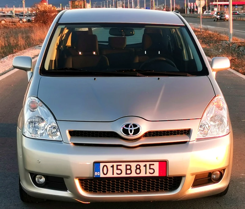 Toyota Corolla verso 2.0d4d 116ks, снимка 2 - Автомобили и джипове - 49394821