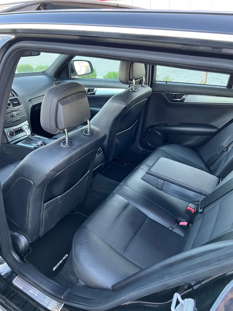 Mercedes-Benz C 220 AMG, снимка 9 - Автомобили и джипове - 51773366