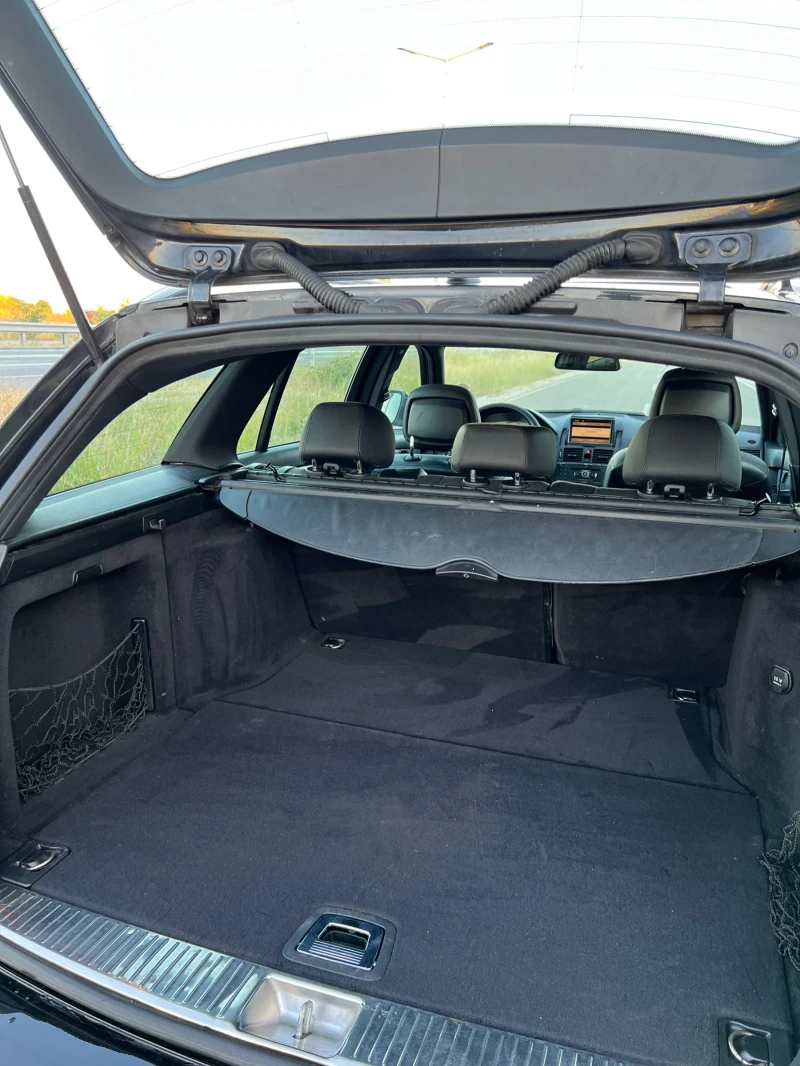 Mercedes-Benz C 220 AMG, снимка 10 - Автомобили и джипове - 51773366