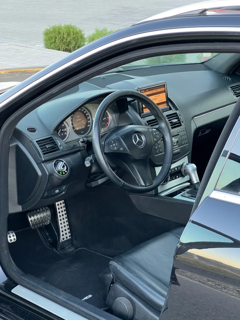 Mercedes-Benz C 220 AMG, снимка 6 - Автомобили и джипове - 51773366