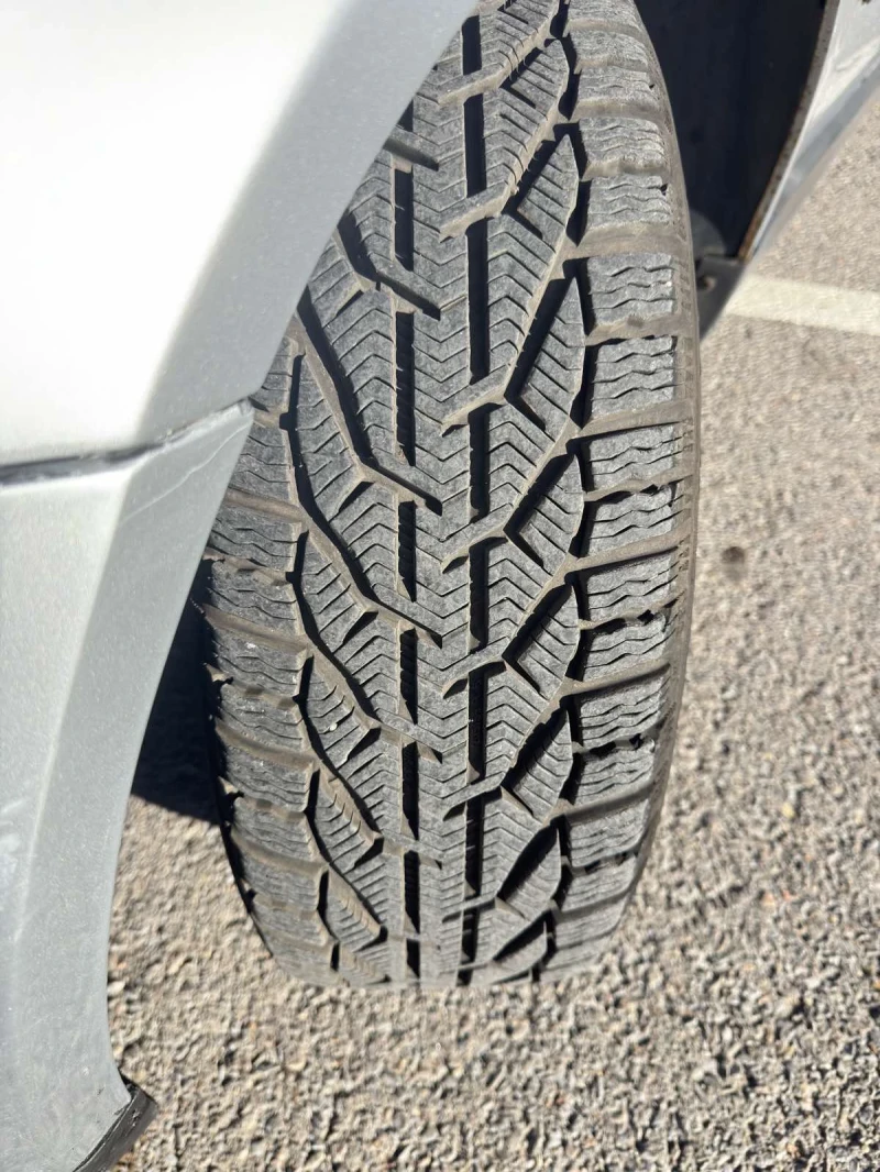 VW Passat 2.8 V6 4 motion, снимка 15 - Автомобили и джипове - 52796260