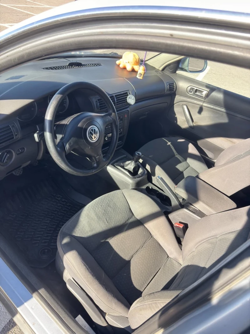 VW Passat 2.8 V6 4 motion, снимка 17 - Автомобили и джипове - 52796260