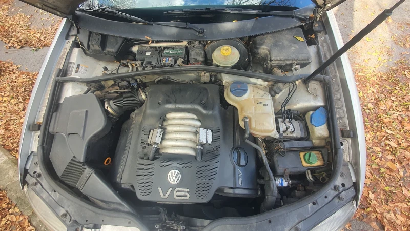 VW Passat 2.8 V6 4 motion, снимка 10 - Автомобили и джипове - 52168217