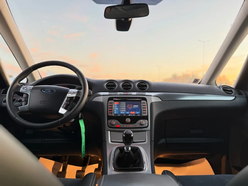 Ford Galaxy 2.2TDCI* TITANIUM* КАТО НОВ* ЗА ИСТИНСКИ ФЕНОВЕ* *, снимка 14 - Автомобили и джипове - 52765670