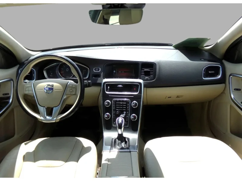 Volvo S60 * АВТО КРЕДИТ* ЦЕНА ДО БГ * СЕРВИЗНА ИСТОРИЯ * , снимка 9 - Автомобили и джипове - 52851532