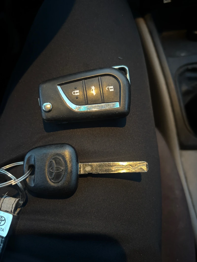 Toyota Verso Автомат 7Местна , снимка 16 - Автомобили и джипове - 52892911