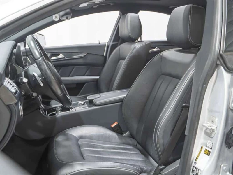 Mercedes-Benz CLS * CLS400 4MATIC * Heated Front Seats & Stee, снимка 11 - Автомобили и джипове - 53595092