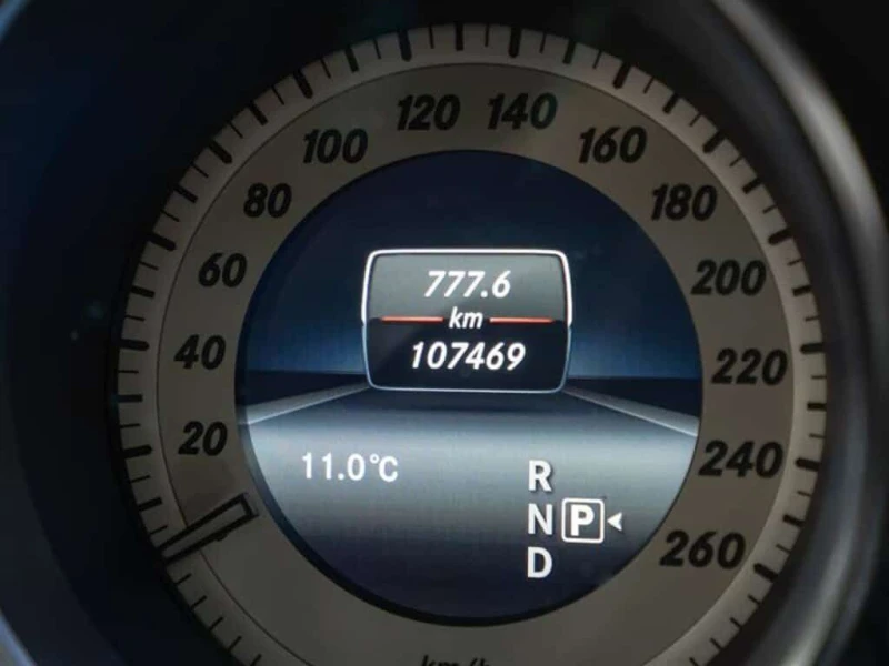 Mercedes-Benz CLS * CLS400 4MATIC * Heated Front Seats & Stee, снимка 14 - Автомобили и джипове - 53595092