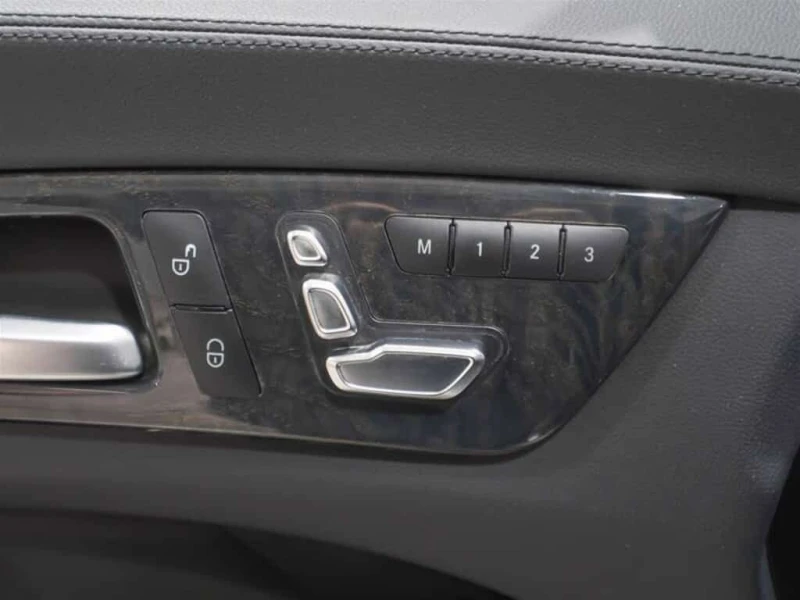Mercedes-Benz CLS * CLS400 4MATIC * Heated Front Seats & Stee, снимка 15 - Автомобили и джипове - 53595092
