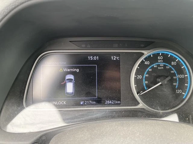 Nissan Leaf  S, снимка 9 - Автомобили и джипове - 54214766