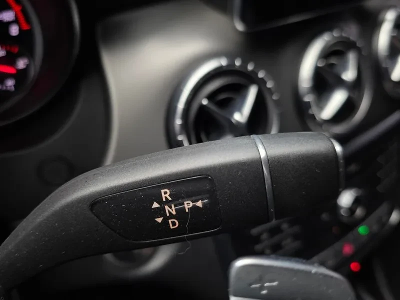 Mercedes-Benz GLA 220 Amg Line, снимка 17 - Автомобили и джипове - 55110932