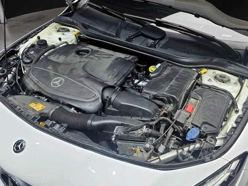 Mercedes-Benz GLA 220 Amg Line, снимка 11 - Автомобили и джипове - 55110932