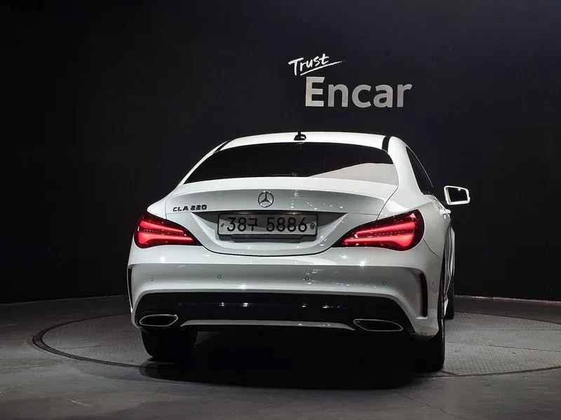 Mercedes-Benz GLA 220 Amg Line, снимка 7 - Автомобили и джипове - 55110932