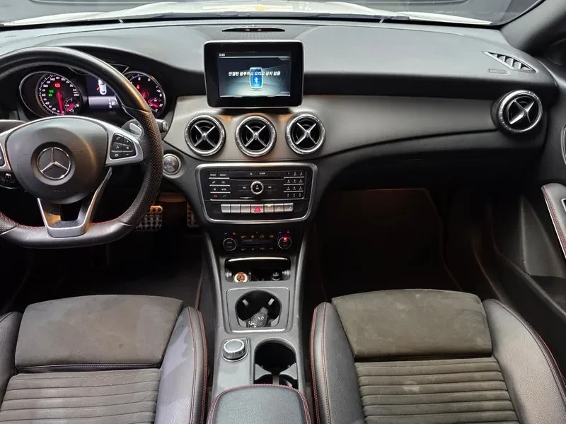 Mercedes-Benz GLA 220 Amg Line, снимка 13 - Автомобили и джипове - 55110932