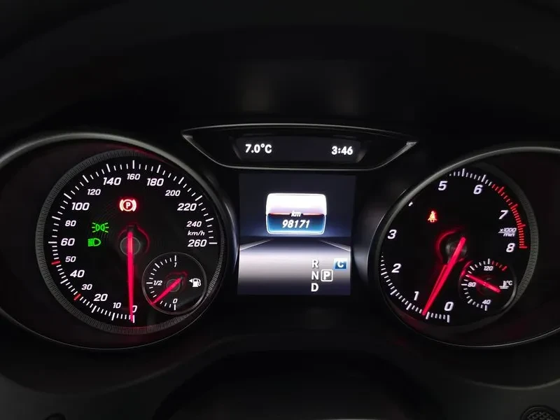 Mercedes-Benz GLA 220 Amg Line, снимка 16 - Автомобили и джипове - 55110932