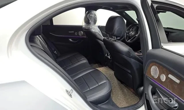Mercedes-Benz E 220 D * BURMESTER * ОБДУХВАНЕ * HEAD UP * 2 КЛЮЧА * , снимка 12 - Автомобили и джипове - 55409383