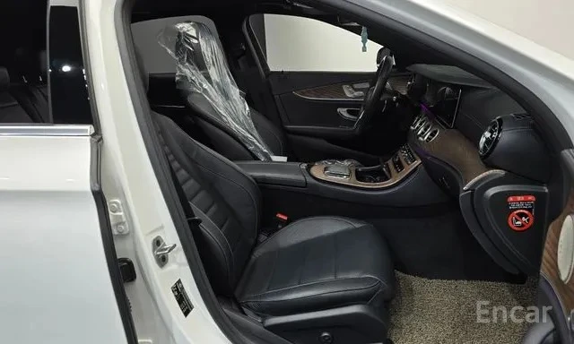 Mercedes-Benz E 220 D * BURMESTER * ОБДУХВАНЕ * HEAD UP * 2 КЛЮЧА * , снимка 11 - Автомобили и джипове - 55409383