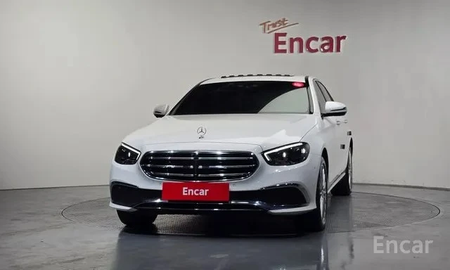 Mercedes-Benz E 220 D * BURMESTER * ОБДУХВАНЕ * HEAD UP * 2 КЛЮЧА * , снимка 3 - Автомобили и джипове - 55409383