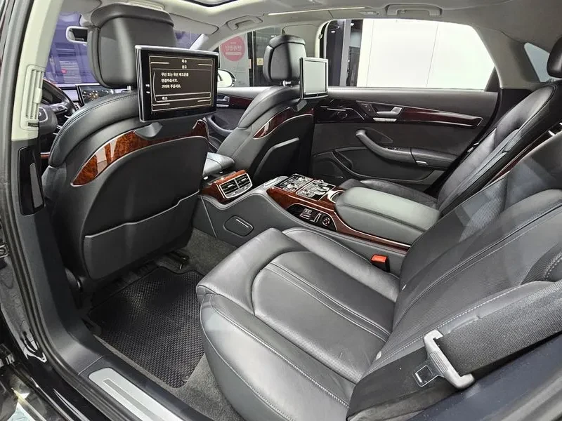 Audi A8 4.2 FSI Quattro - САМО 30% АВАНС, снимка 11 - Автомобили и джипове - 56219518