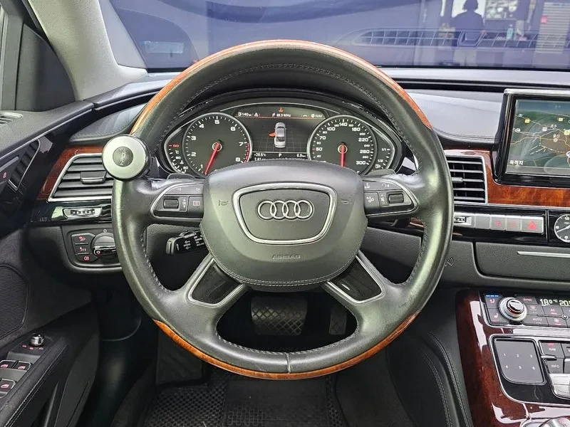 Audi A8 4.2 FSI Quattro - САМО 30% АВАНС, снимка 12 - Автомобили и джипове - 56219518