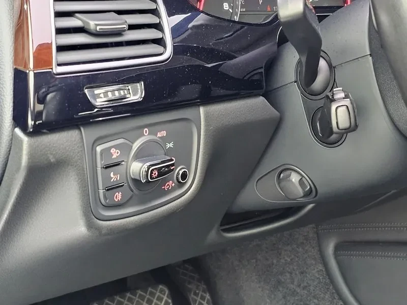 Audi A8 4.2 FSI Quattro - САМО 30% АВАНС, снимка 15 - Автомобили и джипове - 56219518