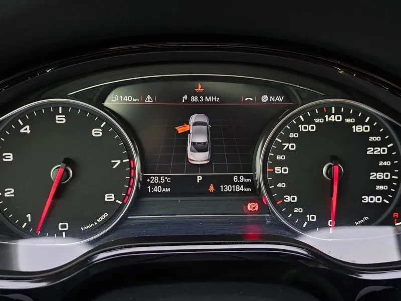 Audi A8 4.2 FSI Quattro - САМО 30% АВАНС, снимка 8 - Автомобили и джипове - 56219518