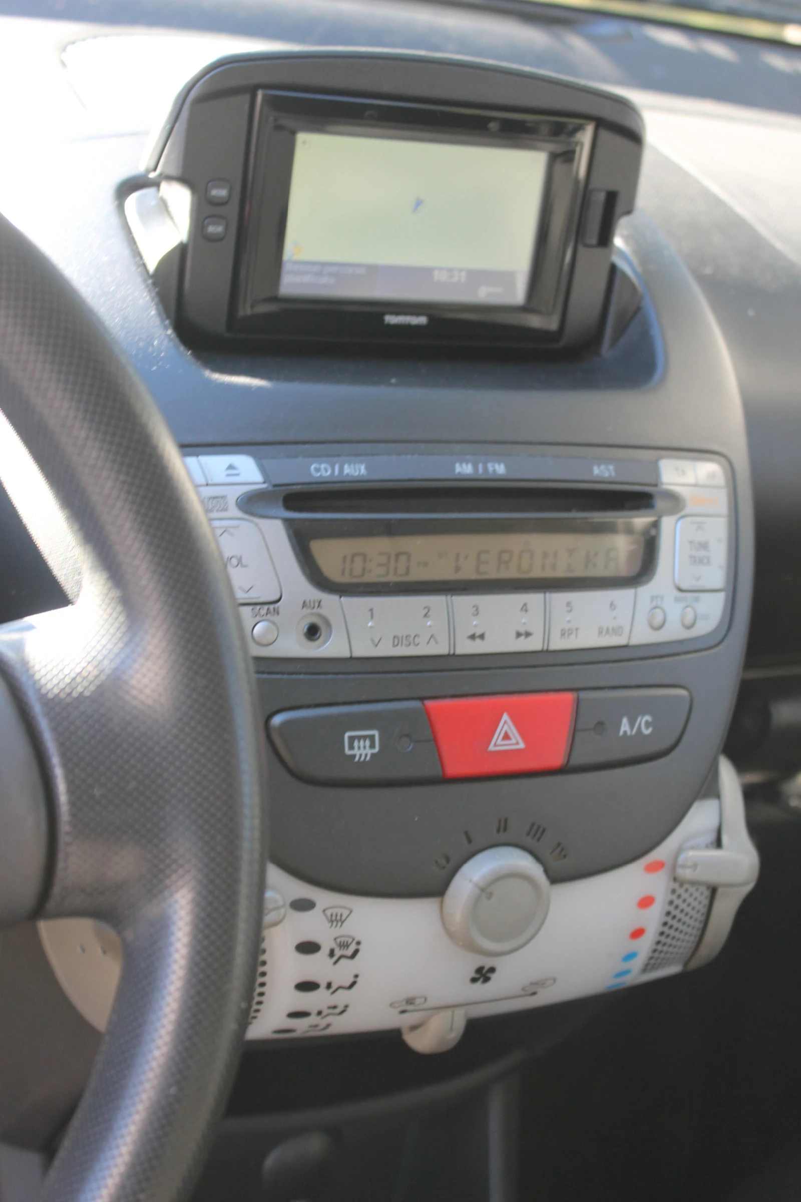 Toyota Aygo .ИТАЛИЯ, перфектен | Mobile.bg — изображение 13