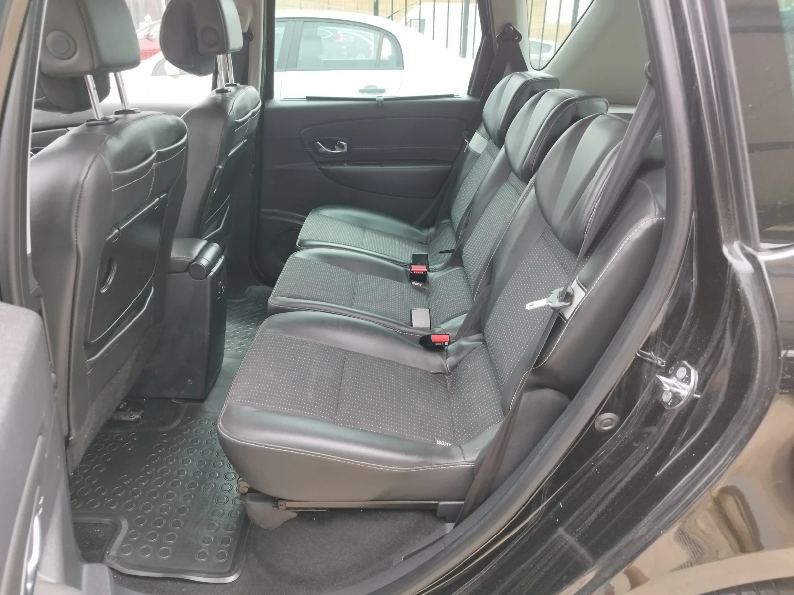 Renault Scenic 1.2i 16v - изображение 10
