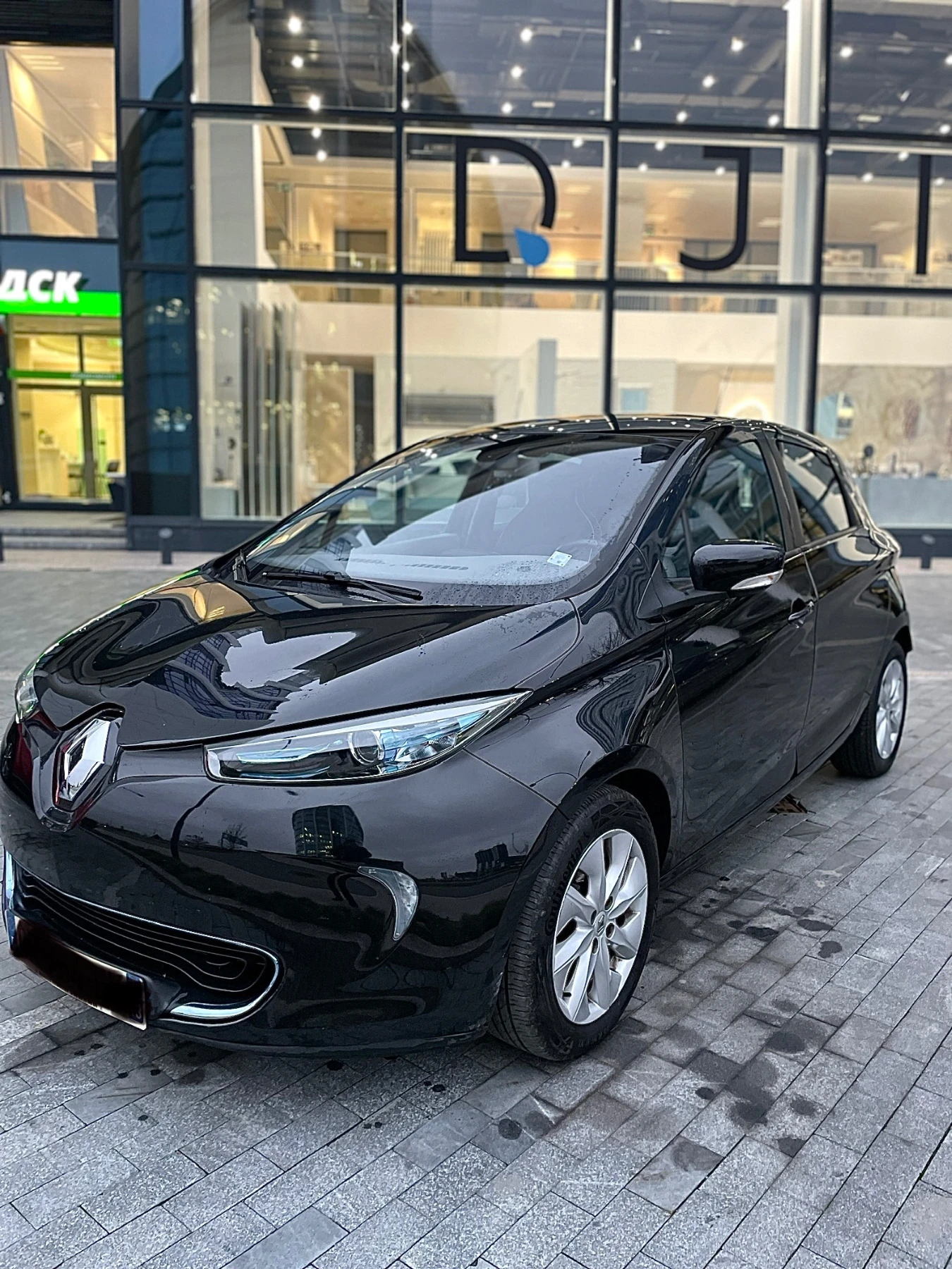 Renault Zoe Interns    | Mobile.bg   5