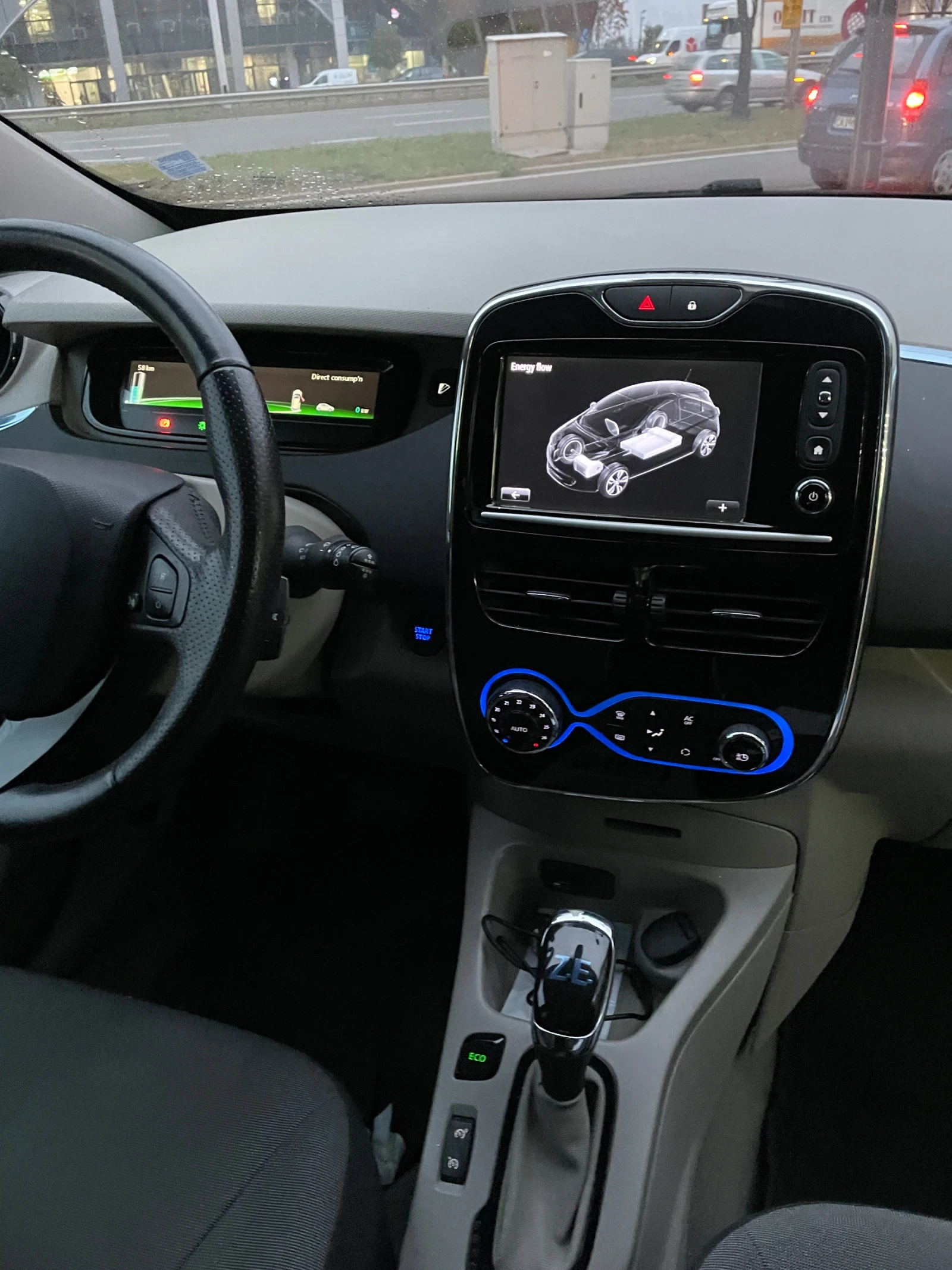 Renault Zoe Interns    | Mobile.bg   15