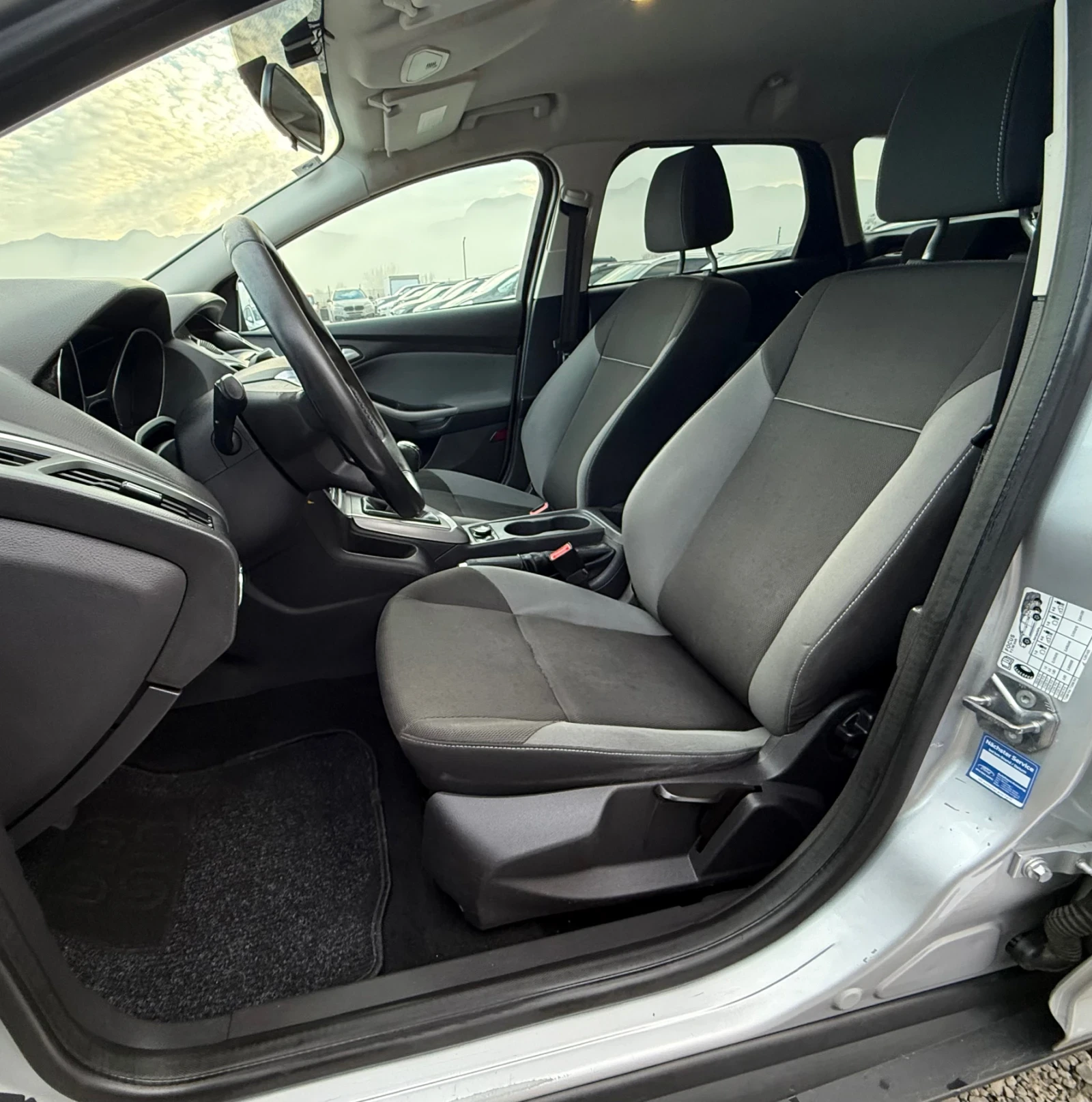 Ford Focus 1.6TDCi 116�.� * �����������* * Euro-5*  | Mobile.bg � ����������� 12