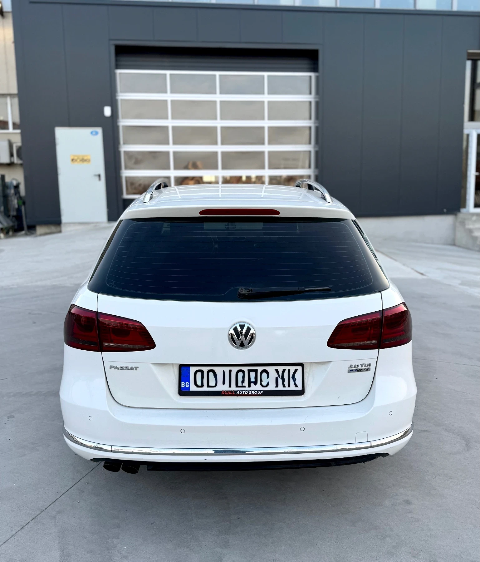 VW Passat 2.0 TDI, снимка 4 - Автомобили и джипове - 53883736