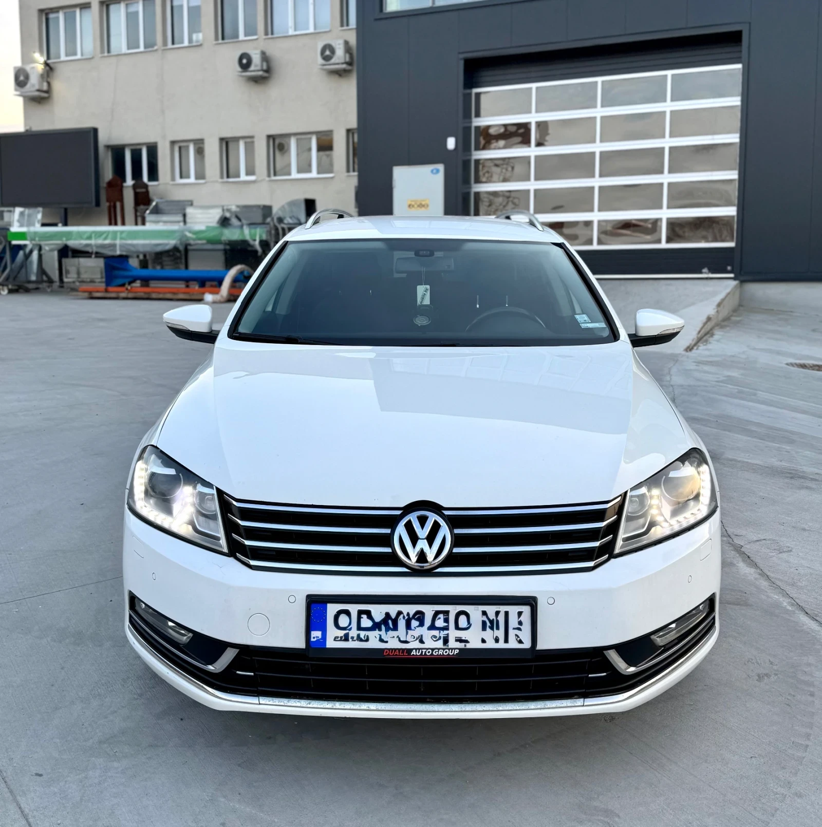 VW Passat 2.0 TDI, снимка 8 - Автомобили и джипове - 53883736