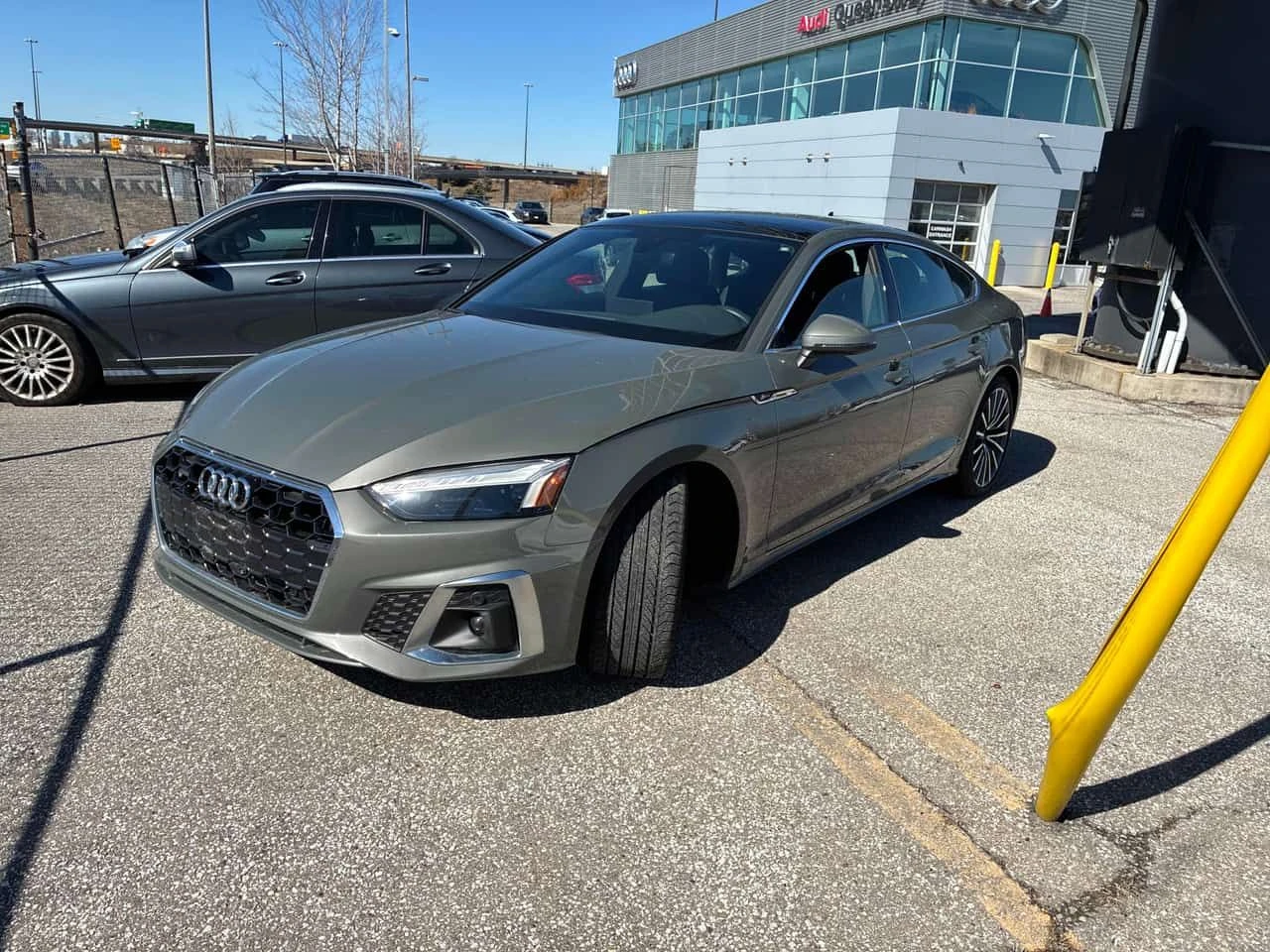 Audi A5 * Progressiv * ДИСТРОНИК * 360 * ПОДГРЕВ * CARPLAY, снимка 13 - Автомобили и джипове - 54084332