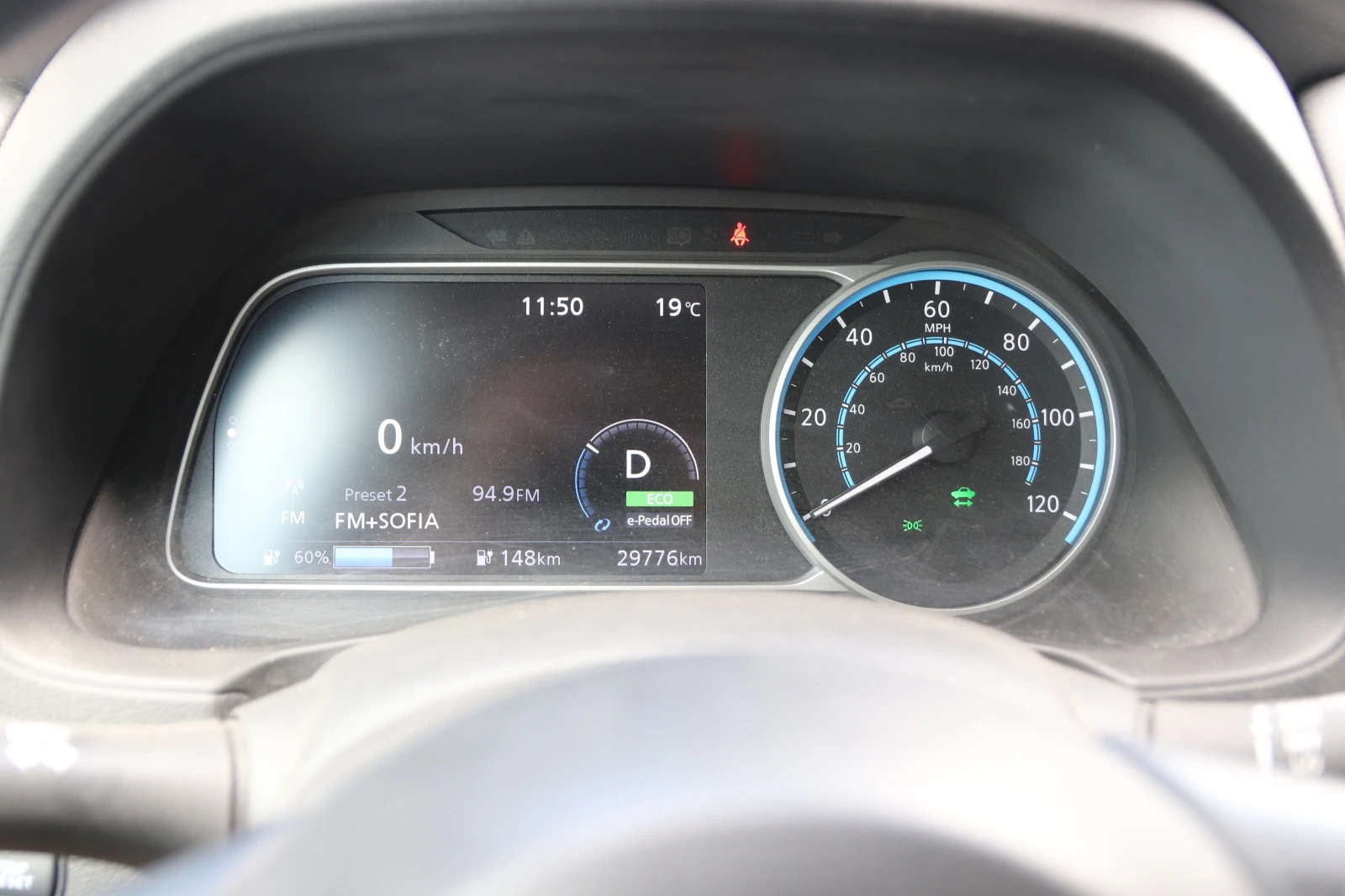 Nissan Leaf  S, снимка 6 - Автомобили и джипове - 55013156