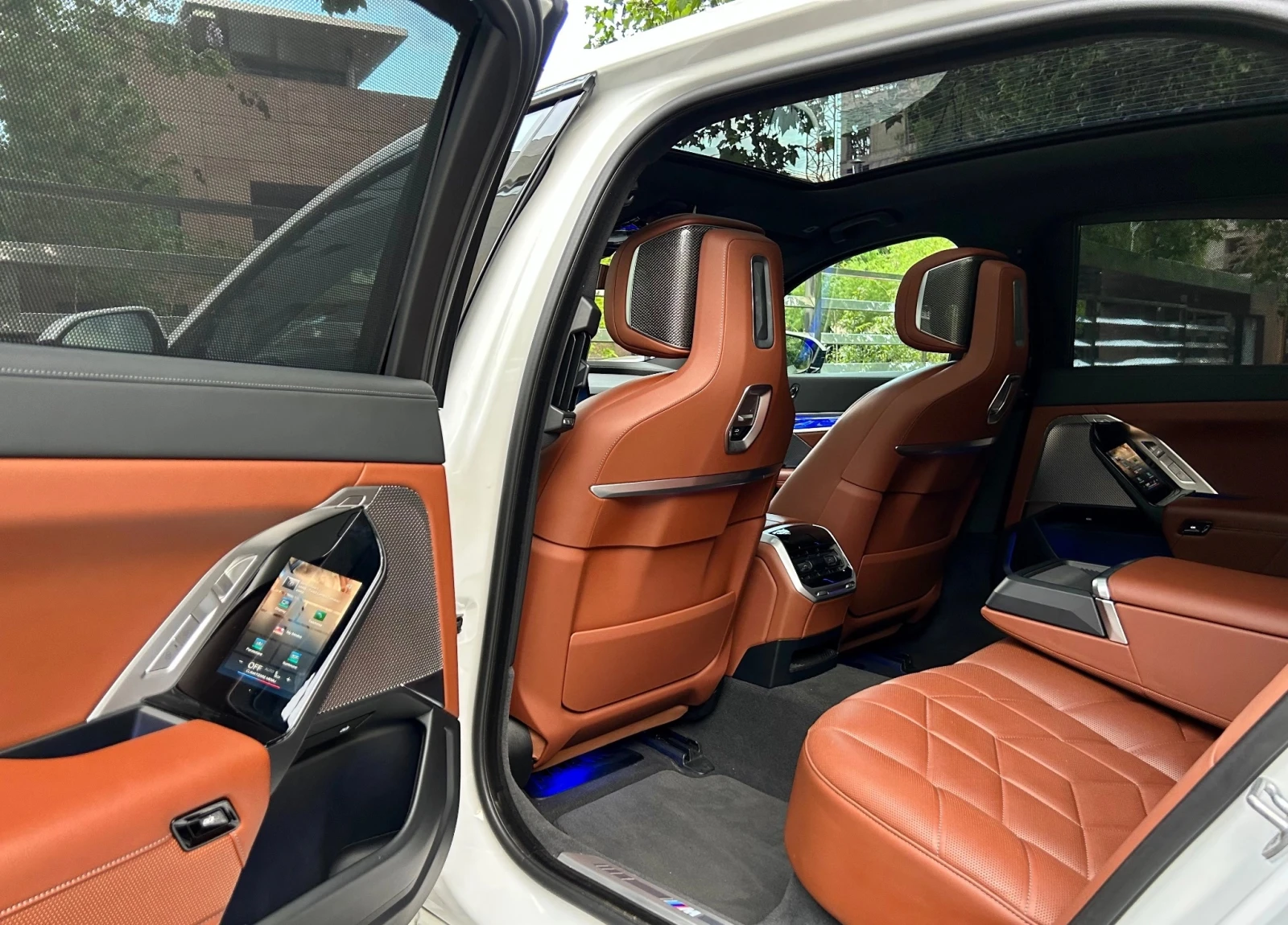 BMW 740 d xDrive M Sport Paket, снимка 8 - Автомобили и джипове - 54520405