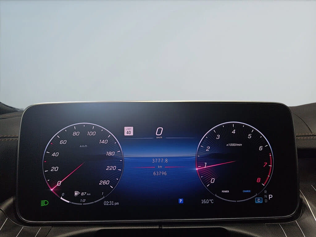 Mercedes-Benz C 300 4MATIC* DISTRONIC* 360CAMERA* BURMESTER* PANOROOF*, снимка 8 - Автомобили и джипове - 54567460