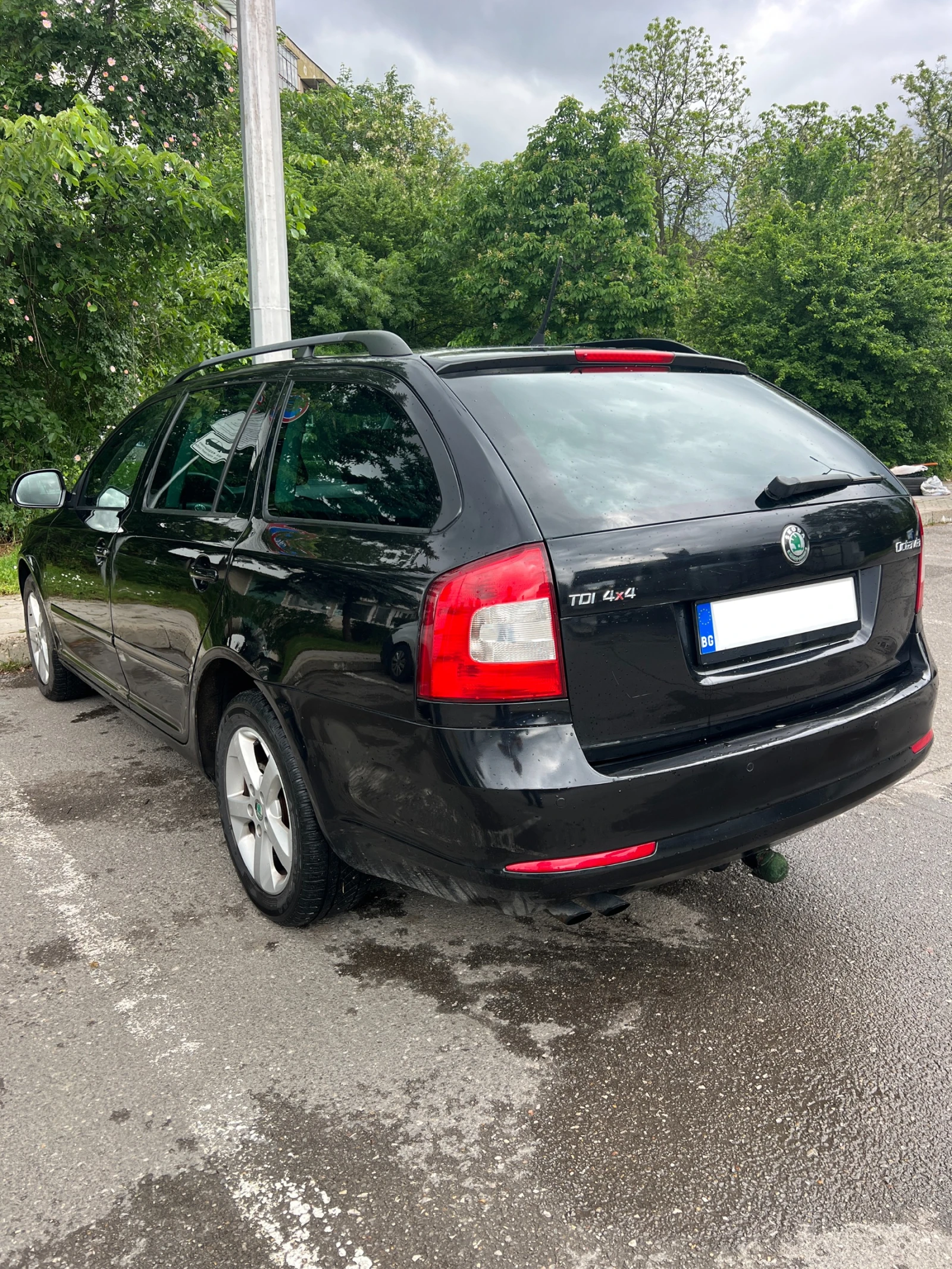 Skoda Octavia TDI 4x4, снимка 8 - Автомобили и джипове - 54716527