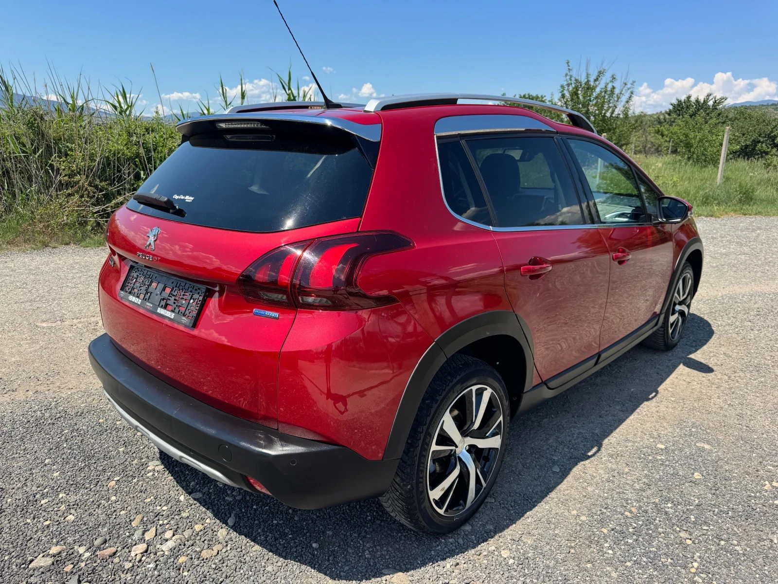 Peugeot 2008 1.2T * ALLURE* CAMERA* SERVICE* , снимка 5 - Автомобили и джипове - 54835472