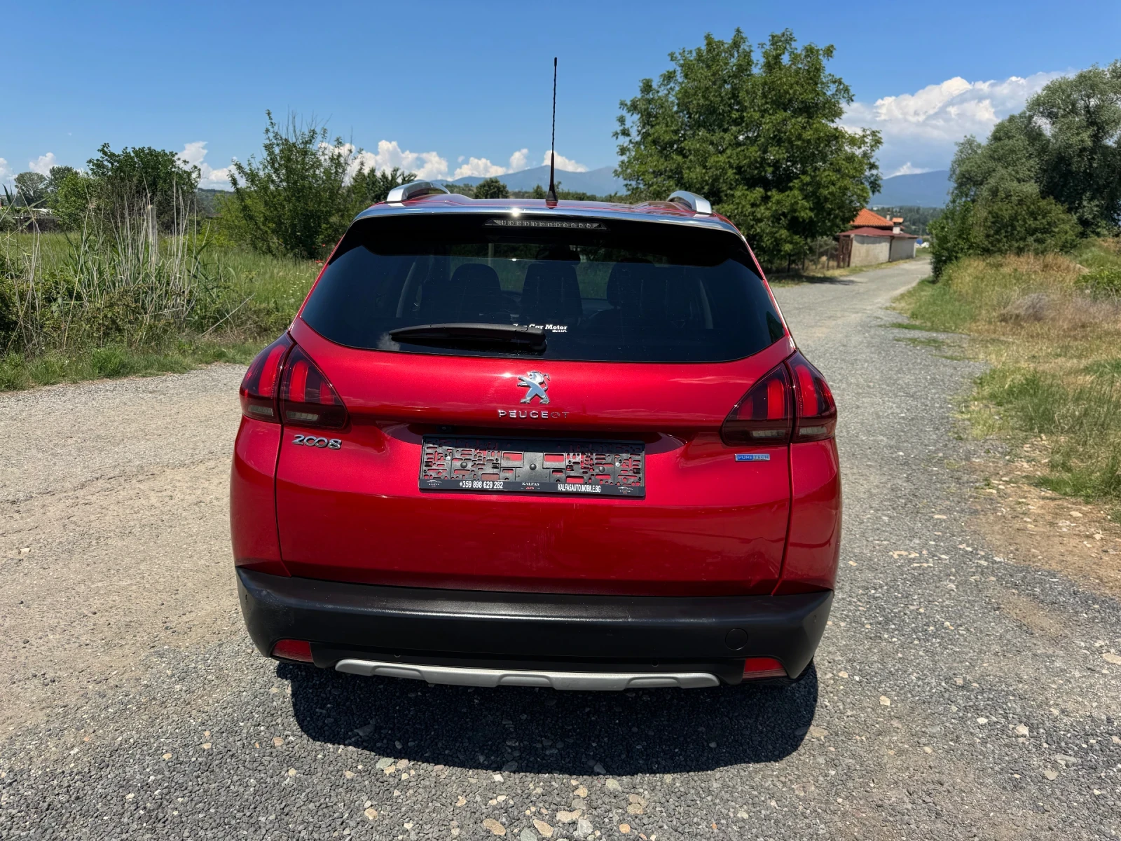 Peugeot 2008 1.2T * ALLURE* CAMERA* SERVICE* , снимка 6 - Автомобили и джипове - 54835472