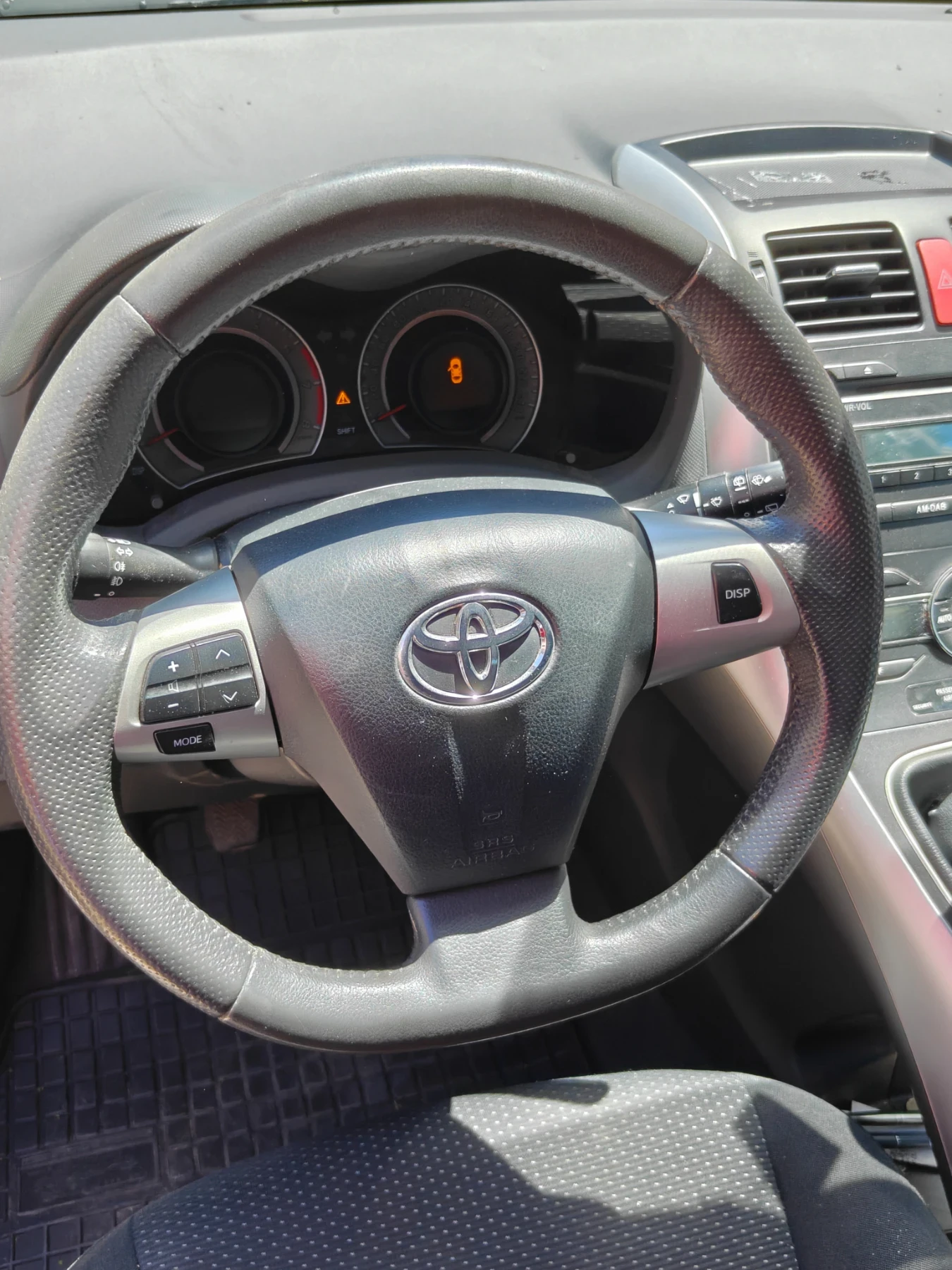 Toyota Auris, снимка 8 - Автомобили и джипове - 54918643