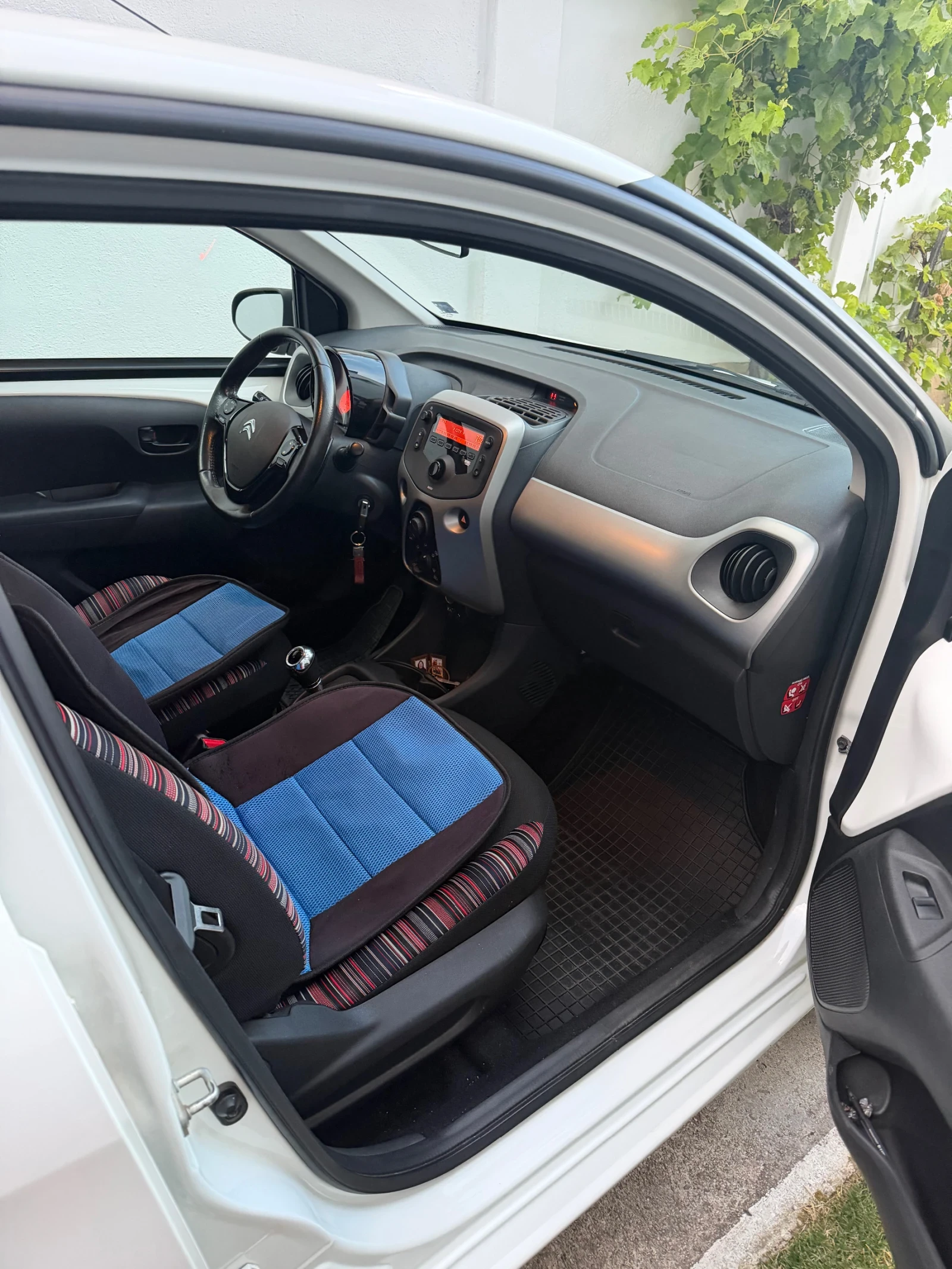 Citroen C1, снимка 8 - Автомобили и джипове - 55179469