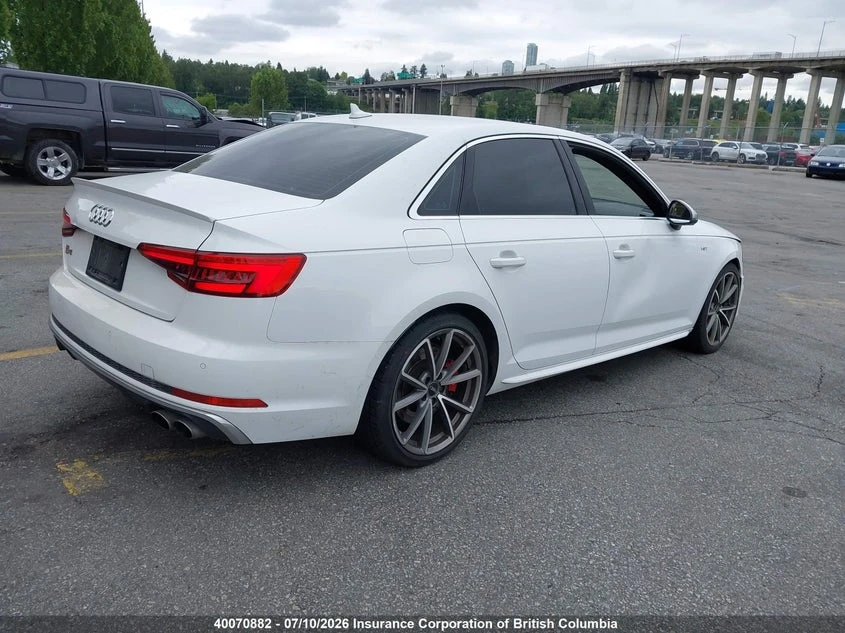 Audi S4 Автокредит Цена до България, снимка 4 - Автомобили и джипове - 55300044